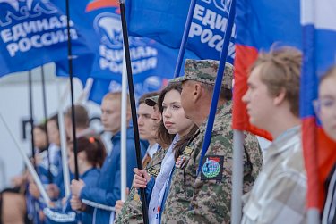 В Оренбурге прошел митинг-концерт #СвоихНеБросаем